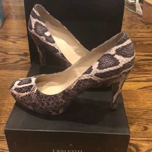 Reduced!! Snakeskin platform pumps